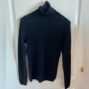 Theory black wool fitted sweater